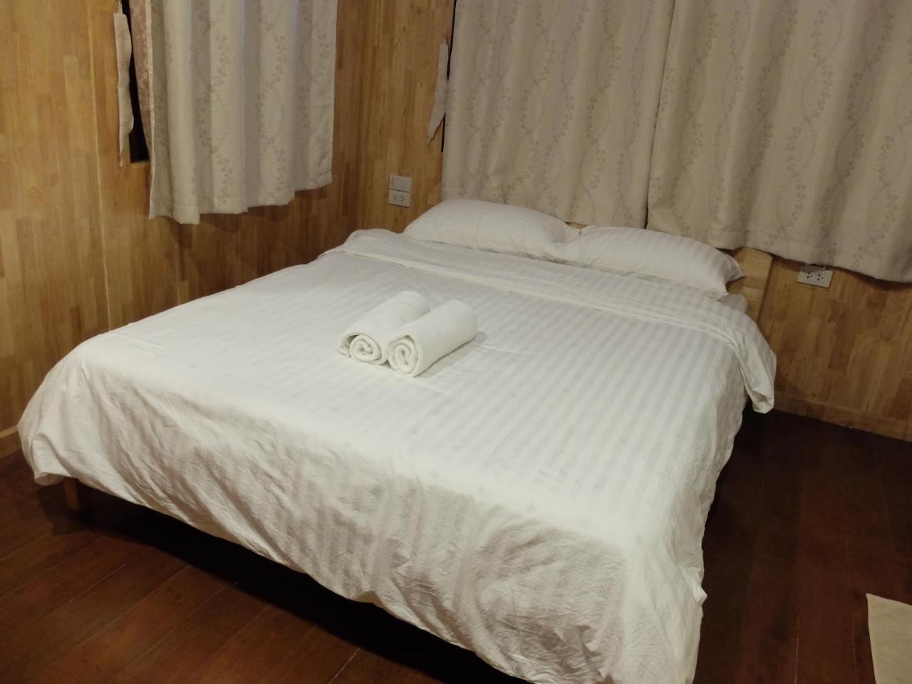Bed In Beyt Boutique Hotel Nonthaburi Buitenkant foto