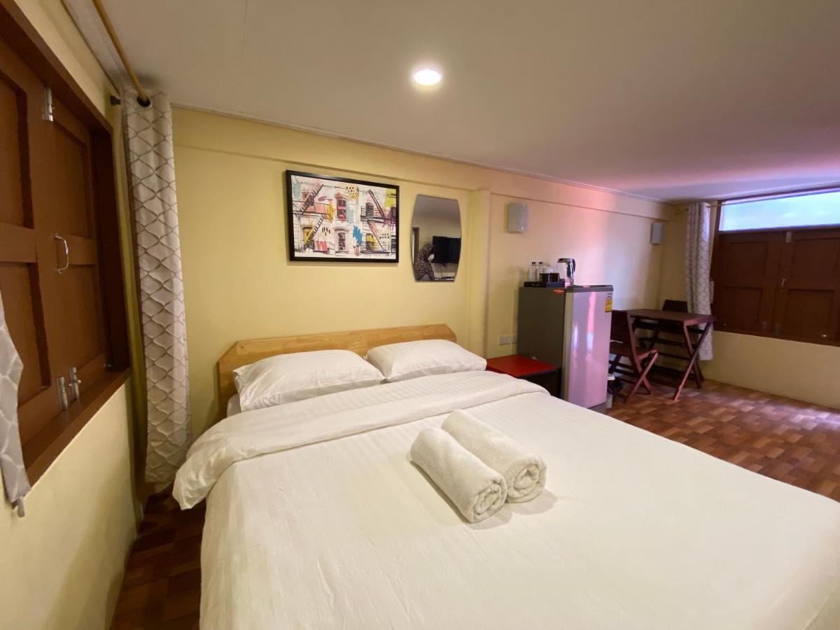 Bed In Beyt Boutique Hotel Nonthaburi Buitenkant foto