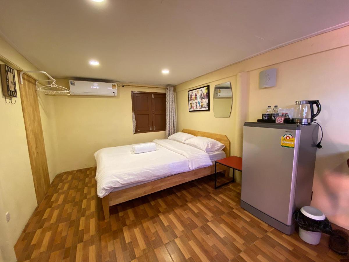 Bed In Beyt Boutique Hotel Nonthaburi Buitenkant foto