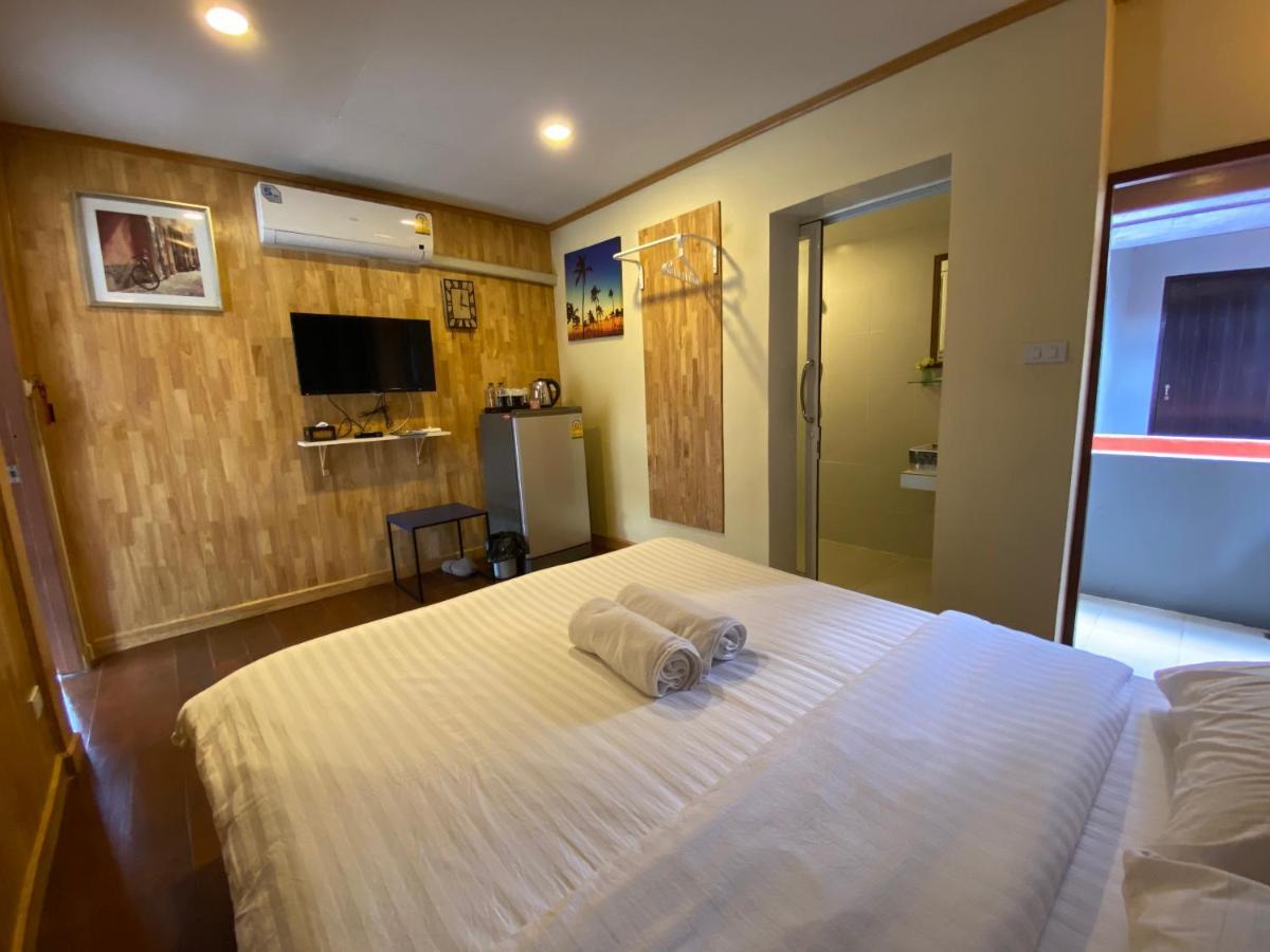 Bed In Beyt Boutique Hotel Nonthaburi Buitenkant foto